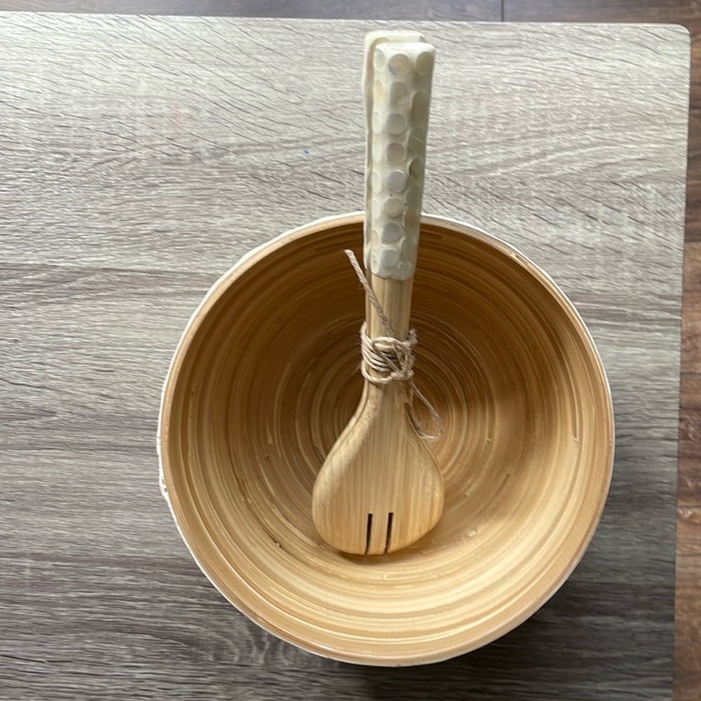 New salad bowl set